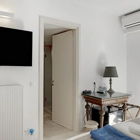 Blueros Luxury Villa Megas Gialos - Nites