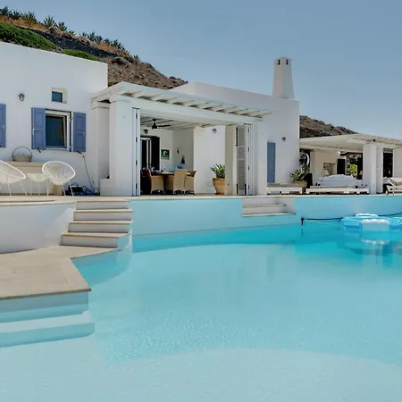 Blueros Luxury Villa