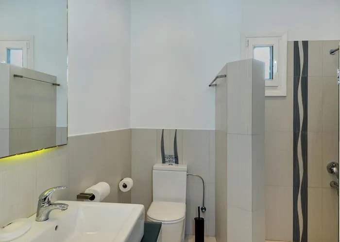 Blueros Luxury Villa *