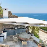 Blueros Luxury فيلة