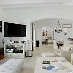 فيلة Blueros Luxury *