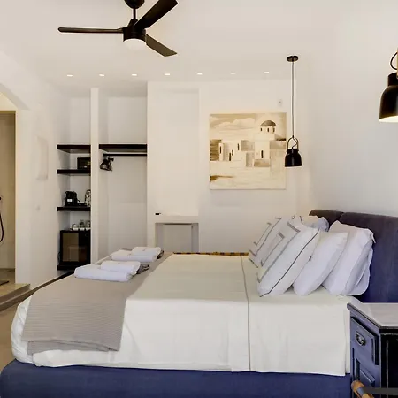 Blueros Luxury Villa *