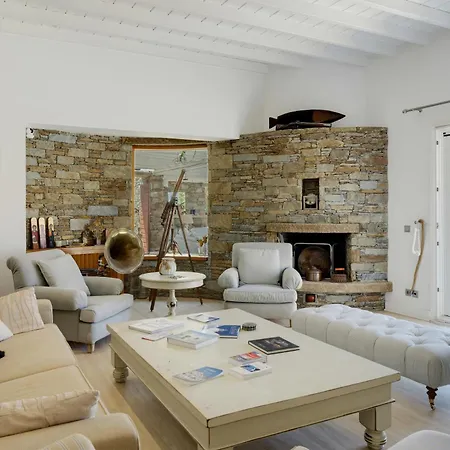 Blueros Luxury Villa *
