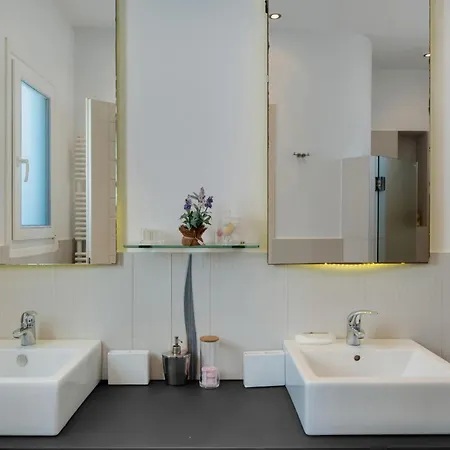 Blueros Luxury Villa