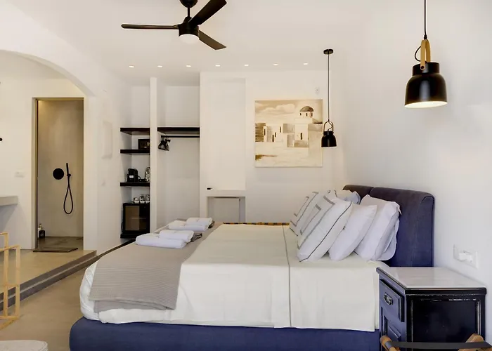 Blueros Luxury Villa *